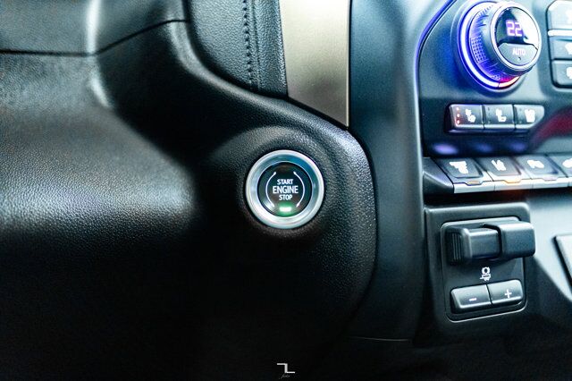 2022 Chevrolet Silverado 2500HD 4x4 Crew Cab High Country Diesel Leather Roof Nav 4" Lift Red Deer AB