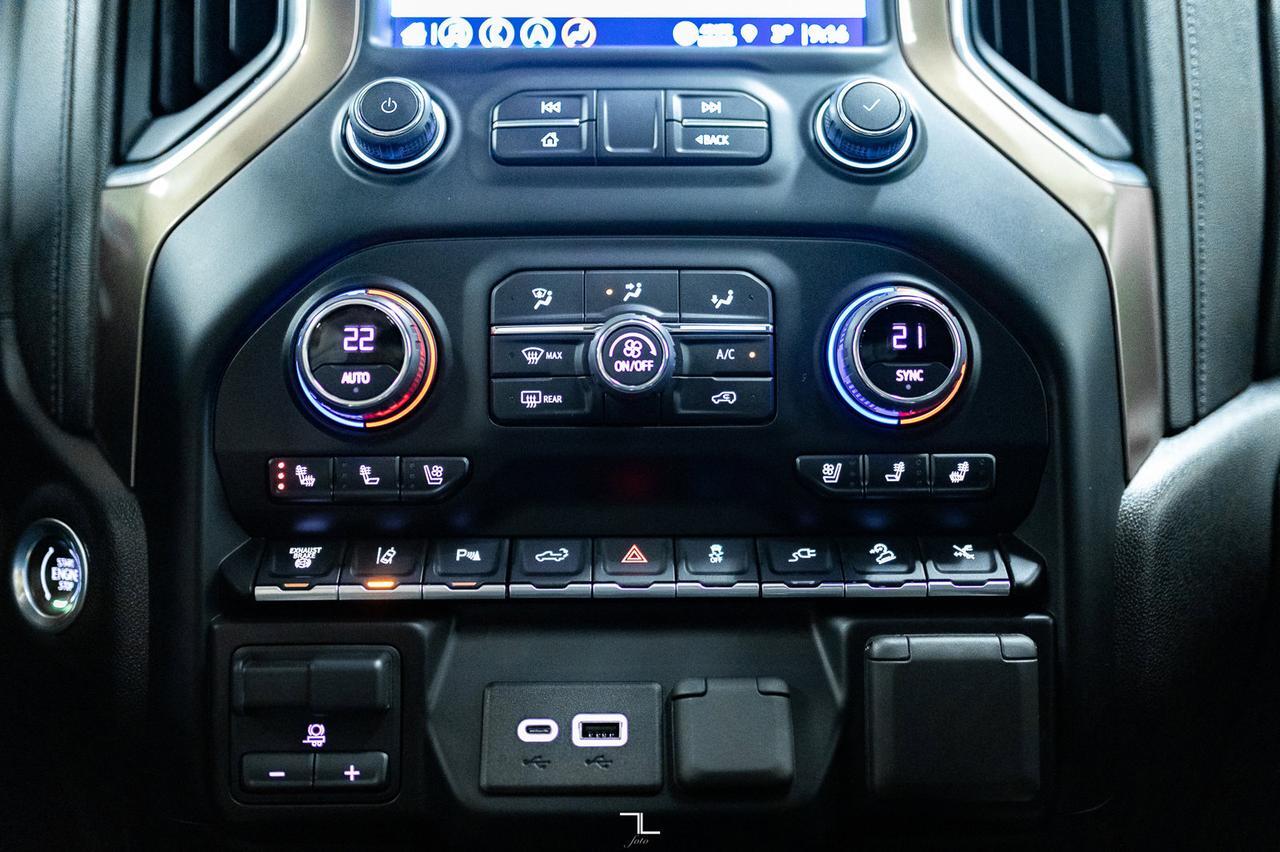 2022 Chevrolet Silverado 2500HD 4x4 Crew Cab High Country Diesel Leather Roof Nav 4" Lift Red Deer AB