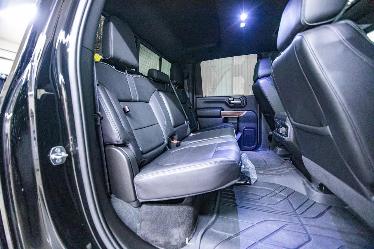 2022 Chevrolet Silverado 2500HD 4x4 Crew Cab High Country Diesel Leather Roof Nav 4" Lift Red Deer AB