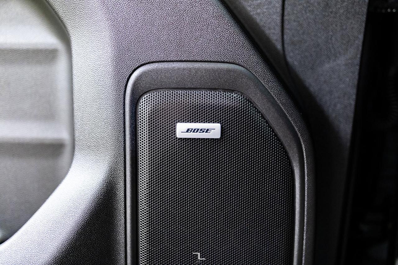 2022 Chevrolet Silverado 2500HD 4x4 Crew Cab High Country Diesel Leather Roof Nav 4" Lift Red Deer AB