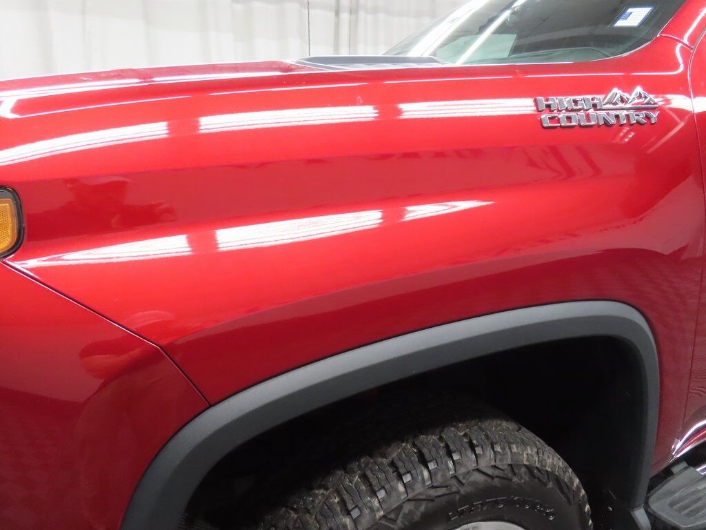 2022 Chevrolet Silverado 2500HD 4x4 Crew Cab High Country Fond du Lac WI