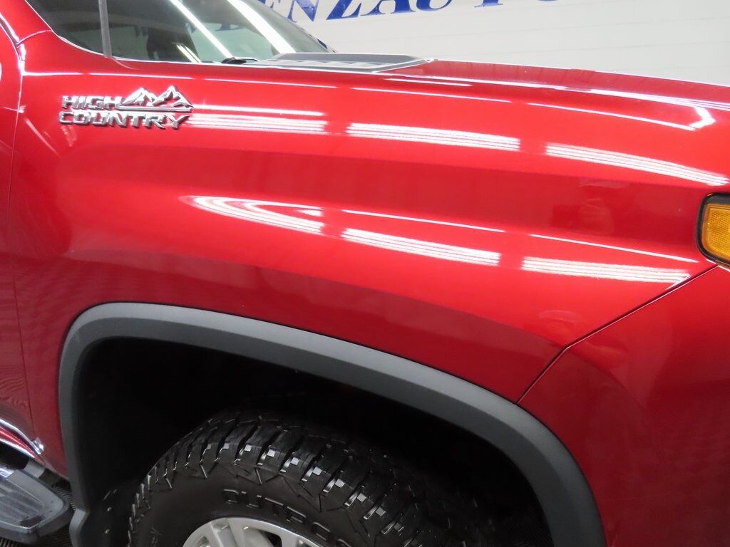 2022 Chevrolet Silverado 2500HD 4x4 Crew Cab High Country Fond du Lac WI