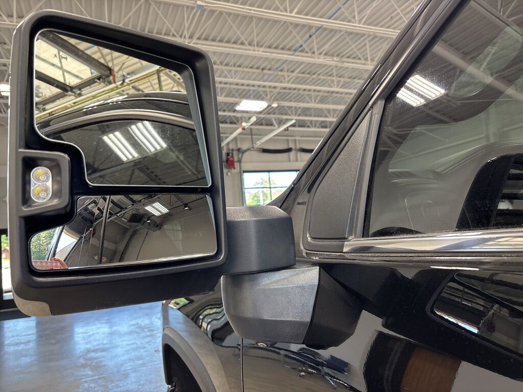 2022 Chevrolet Silverado 2500HD 4x4 Crew Cab High Country Minocqua WI