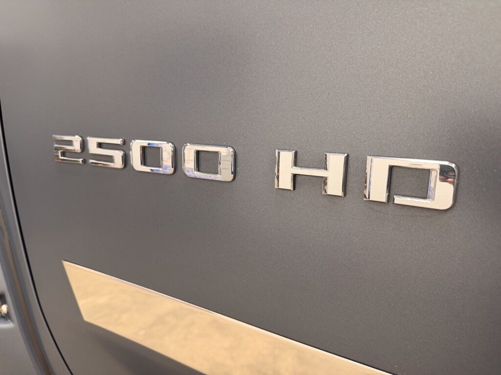 2022 Chevrolet Silverado 2500HD 4x4 Crew Cab High Country Minocqua WI