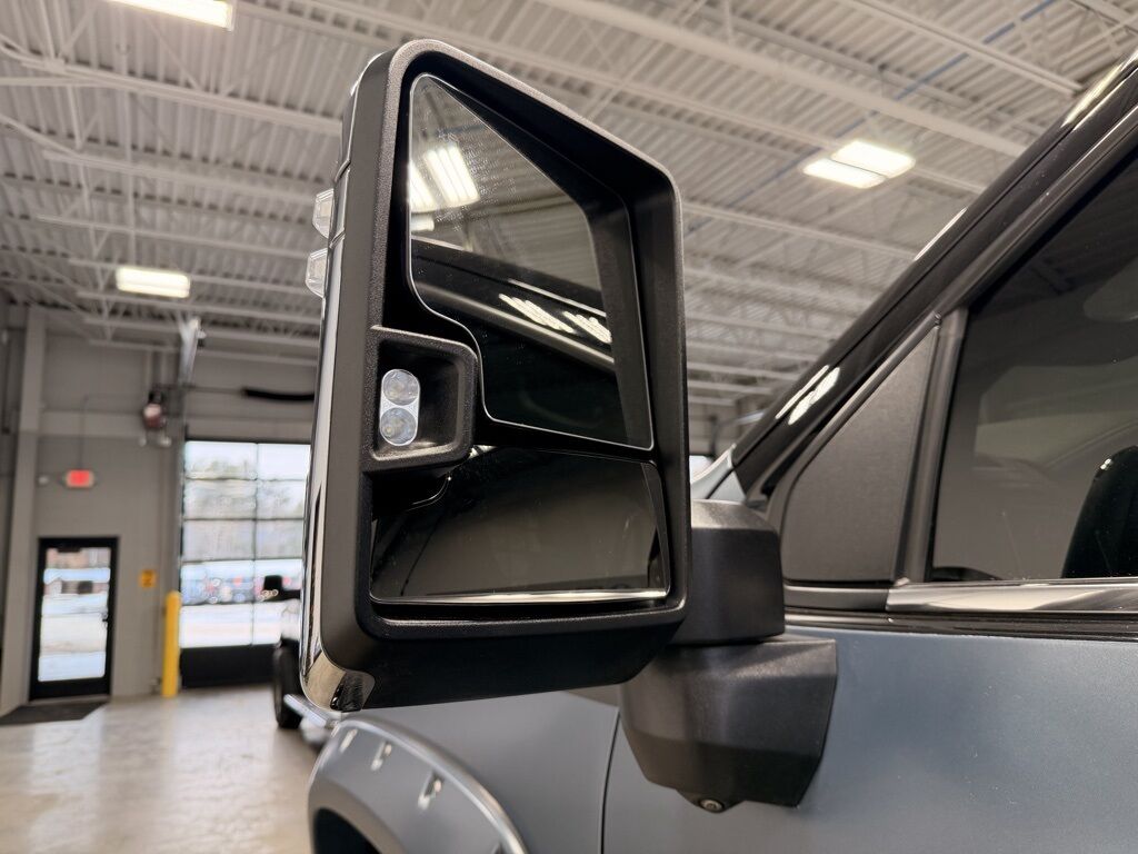 2022 Chevrolet Silverado 2500HD 4x4 Crew Cab High Country Minocqua WI