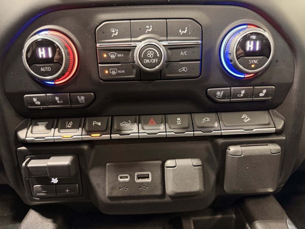 2022 Chevrolet Silverado 2500HD 4x4 Crew Cab High Country Minocqua WI