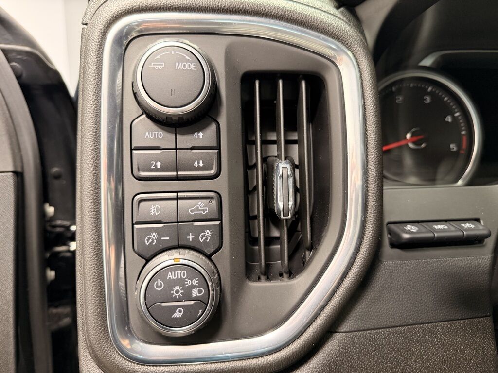 2022 Chevrolet Silverado 2500HD 4x4 Crew Cab High Country Minocqua WI