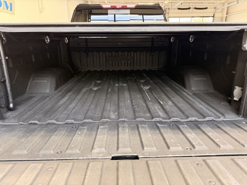 2022 Chevrolet Silverado 2500HD 4x4 Crew Cab High Country Minocqua WI