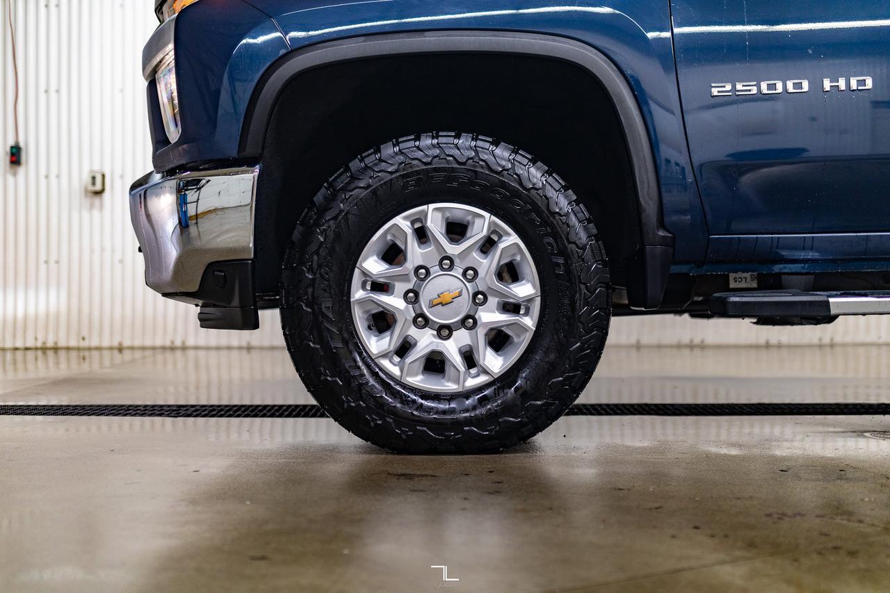 2022 Chevrolet Silverado 2500HD 4x4 Crew Cab LT Diesel PSeat BCam Red Deer AB