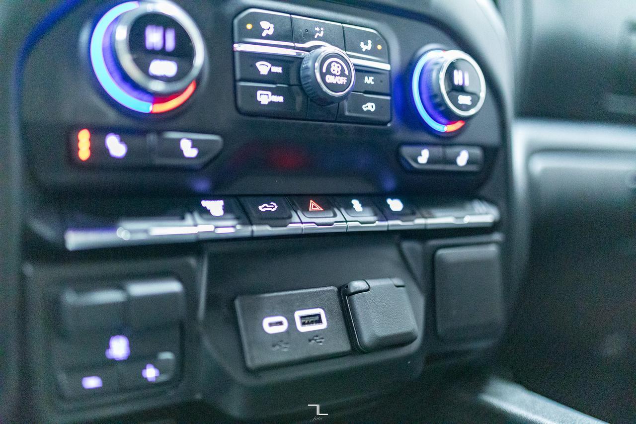 2022 Chevrolet Silverado 2500HD 4x4 Crew Cab LT Diesel PSeat BCam Red Deer AB