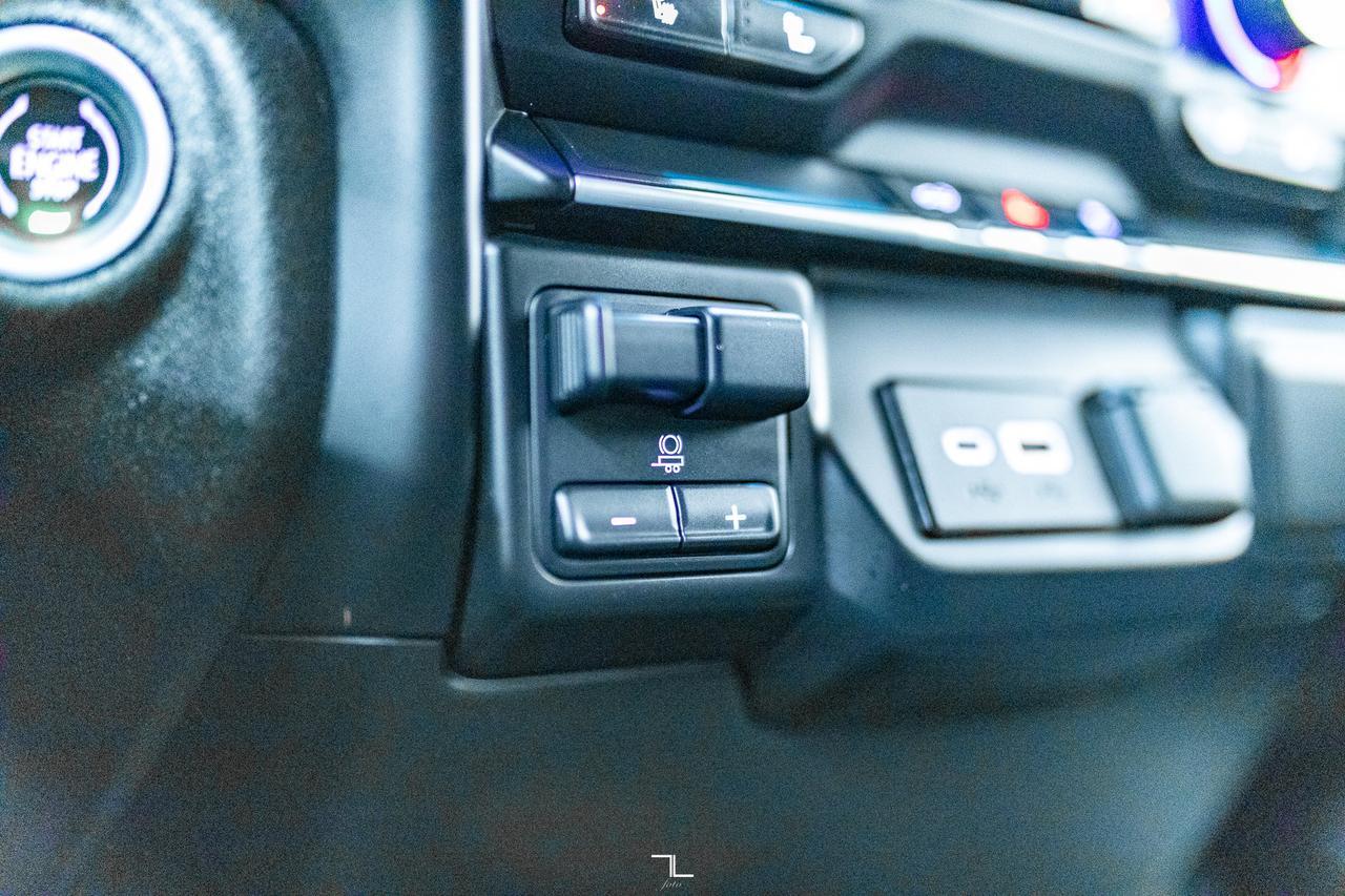 2022 Chevrolet Silverado 2500HD 4x4 Crew Cab LT PSeat BCam Topper Red Deer AB