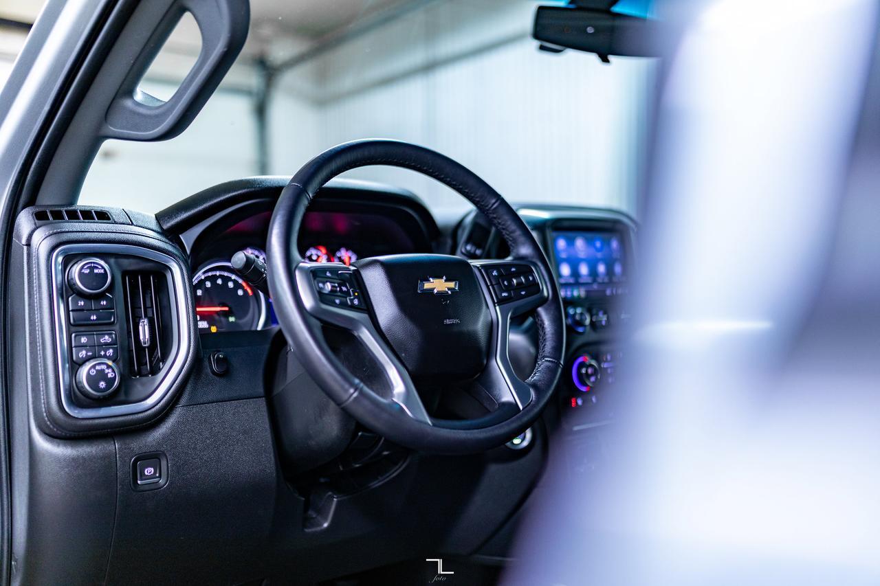 2022 Chevrolet Silverado 2500HD 4x4 Crew Cab LT PSeat BCam Topper Red Deer AB