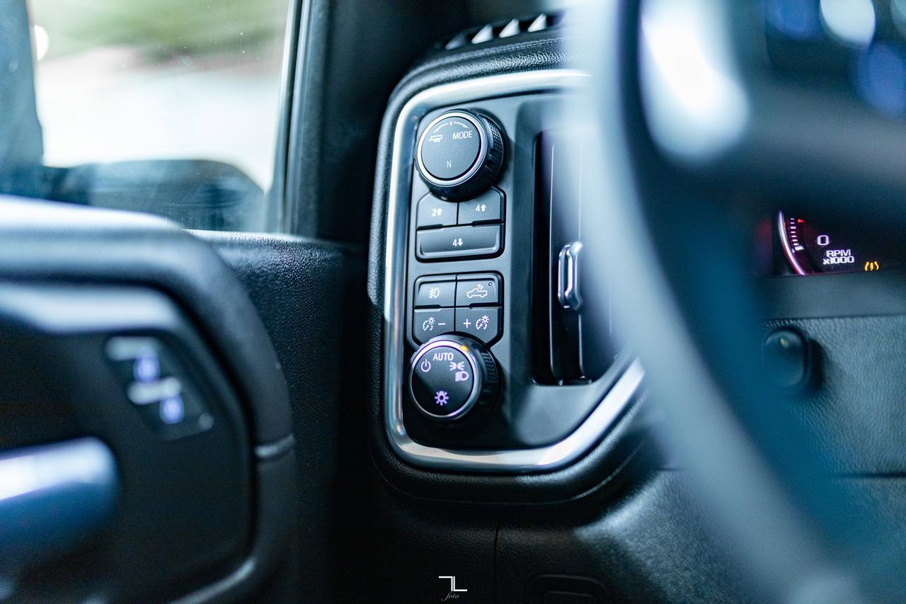 2022 Chevrolet Silverado 2500HD 4x4 Crew Cab LT PSeat BCam Topper Red Deer AB