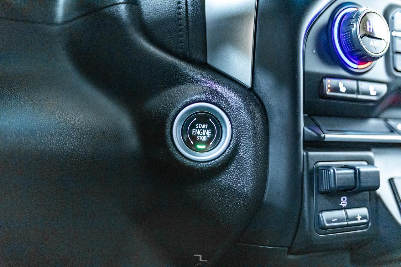 2022 Chevrolet Silverado 2500HD 4x4 Crew Cab LT PSeat BCam Topper Red Deer AB