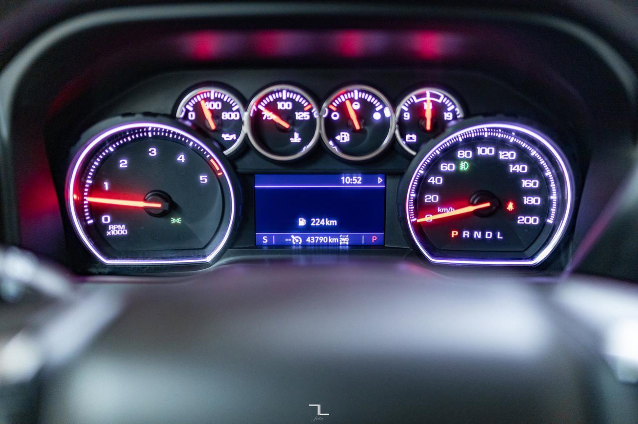 2022 Chevrolet Silverado 2500HD 4x4 Crew Cab LT Z71 Diesel BCam Red Deer AB