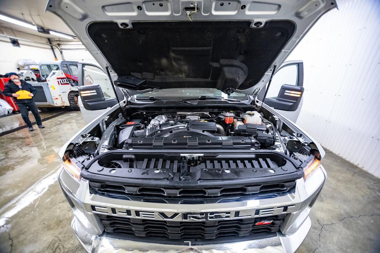 2022 Chevrolet Silverado 2500HD 4x4 Crew Cab LT Z71 Diesel PSeat BCam Red Deer AB