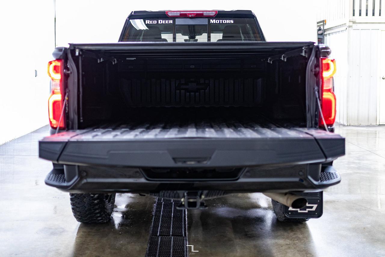 2022 Chevrolet Silverado 2500HD 4x4 Crew Cab LTZ Z71 Leather Roof Nav BCam Red Deer AB