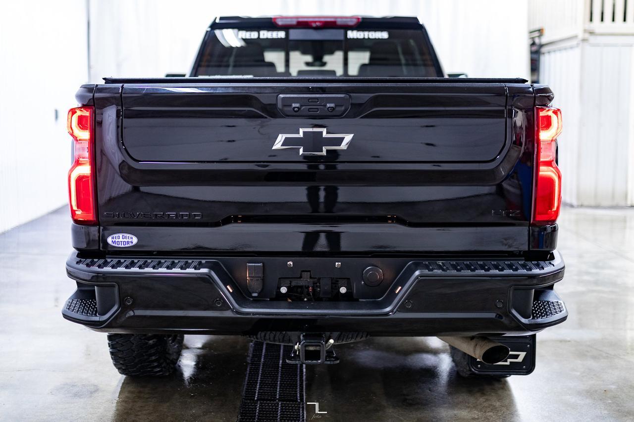 2022 Chevrolet Silverado 2500HD 4x4 Crew Cab LTZ Z71 Leather Roof Nav BCam Red Deer AB