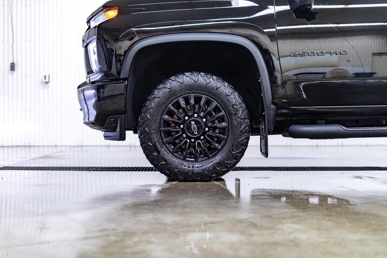 2022 Chevrolet Silverado 2500HD 4x4 Crew Cab LTZ Z71 Leather Roof Nav BCam Red Deer AB