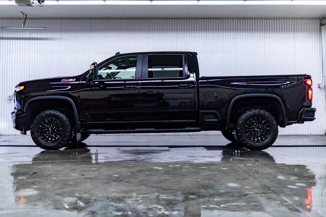 2022 Chevrolet Silverado 2500HD 4x4 Crew Cab LTZ Z71 Leather Roof Nav BCam Red Deer AB