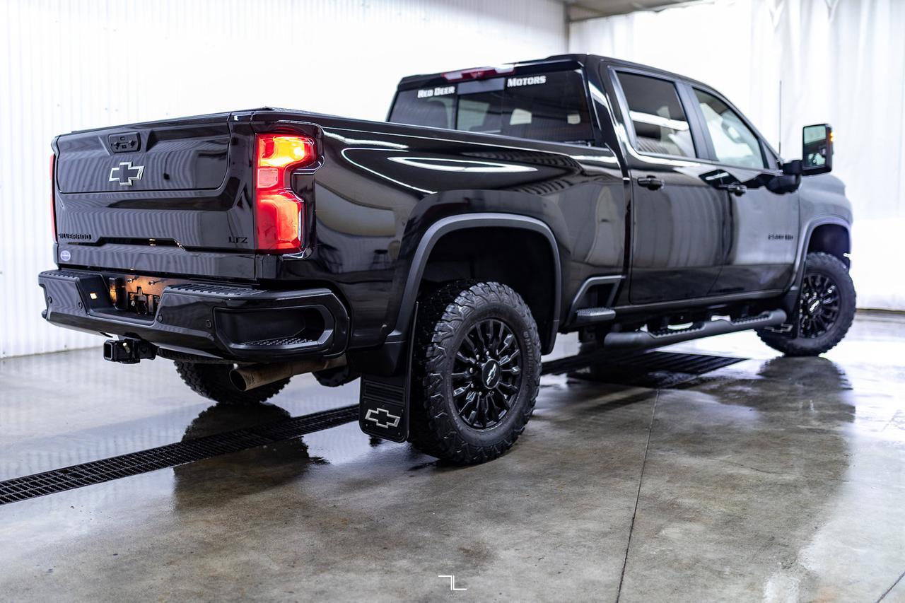 2022 Chevrolet Silverado 2500HD 4x4 Crew Cab LTZ Z71 Leather Roof Nav BCam Red Deer AB
