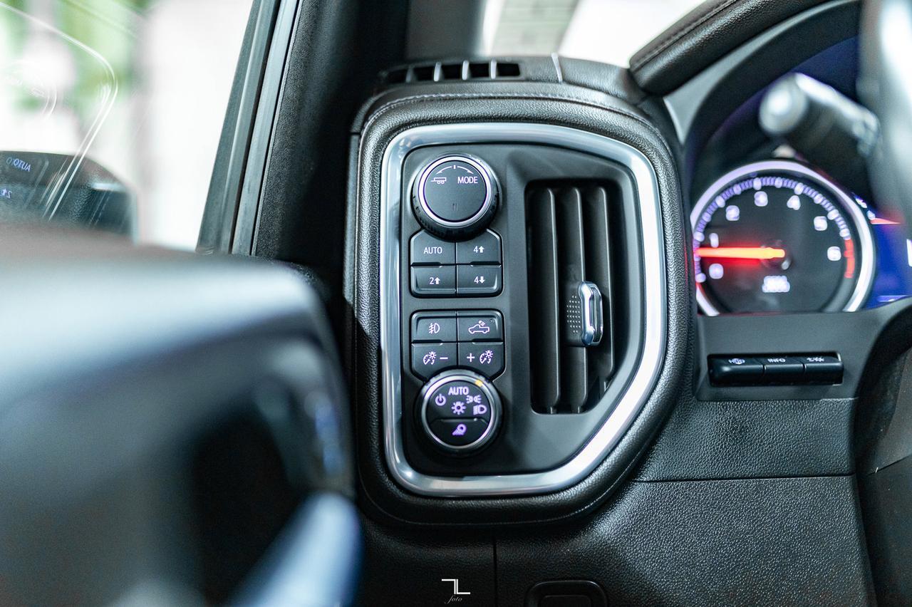 2022 Chevrolet Silverado 2500HD 4x4 Crew Cab LTZ Z71 Leather Roof Nav BCam Red Deer AB