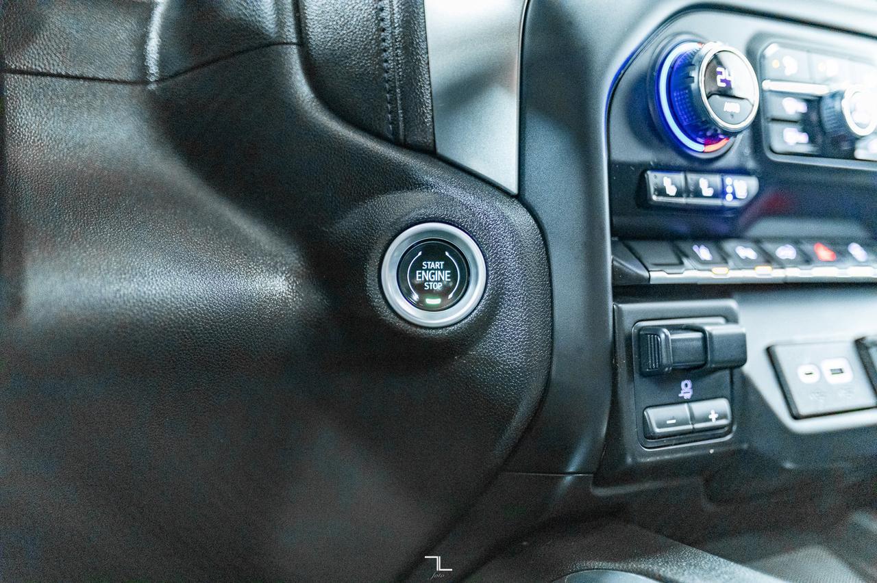 2022 Chevrolet Silverado 2500HD 4x4 Crew Cab LTZ Z71 Leather Roof Nav BCam Red Deer AB