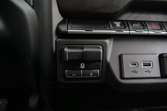 2022 Chevrolet Silverado 2500HD Custom 4X4 / Duramax V8 Diesel / Value Package! High Point NC