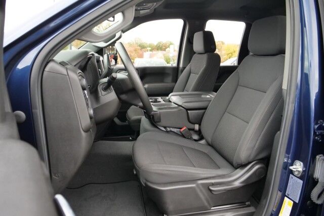 2022 Chevrolet Silverado 2500HD Custom 4X4 / Duramax V8 Diesel / Value Package! High Point NC