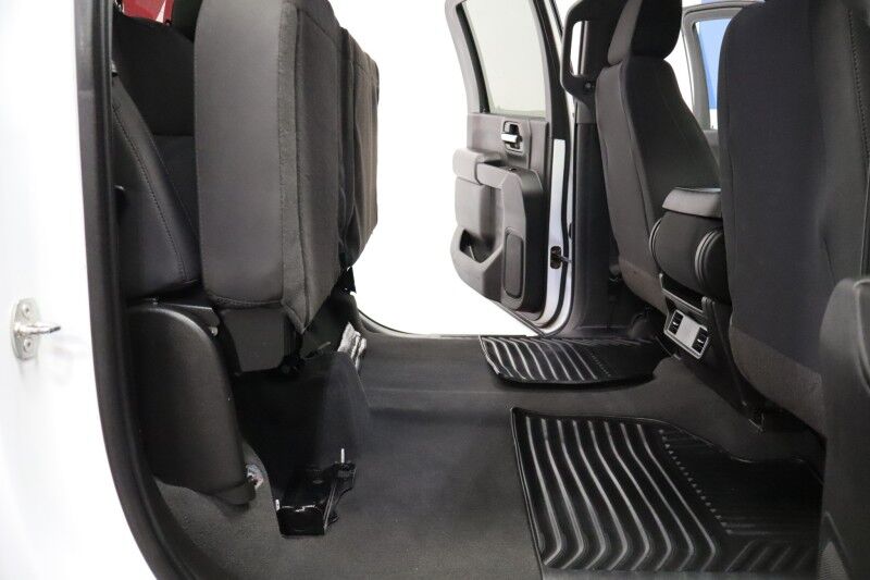 2022 Chevrolet Silverado 2500HD Custom 6.6L Gas V8 Camera 5th Wheel 33in Tires FREE WARRANTY Arlington TX