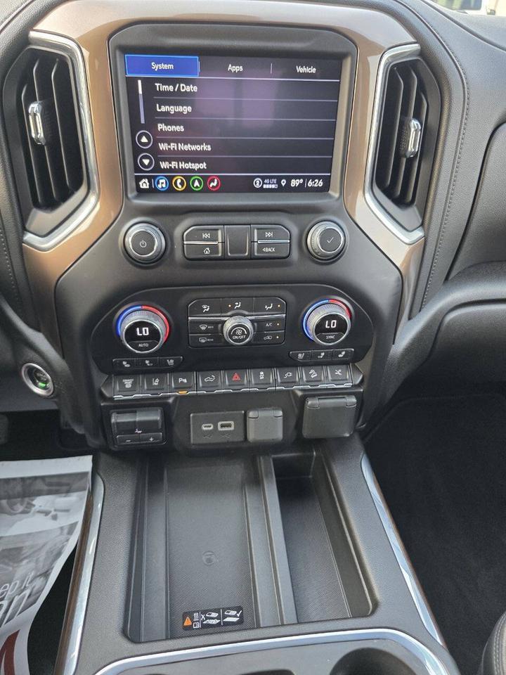 2022 Chevrolet Silverado 2500HD High Country 4x4 4dr Crew Cab SB Eldridge IA