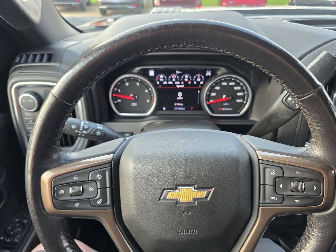 2022 Chevrolet Silverado 2500HD High Country 4x4 4dr Crew Cab SB Eldridge IA
