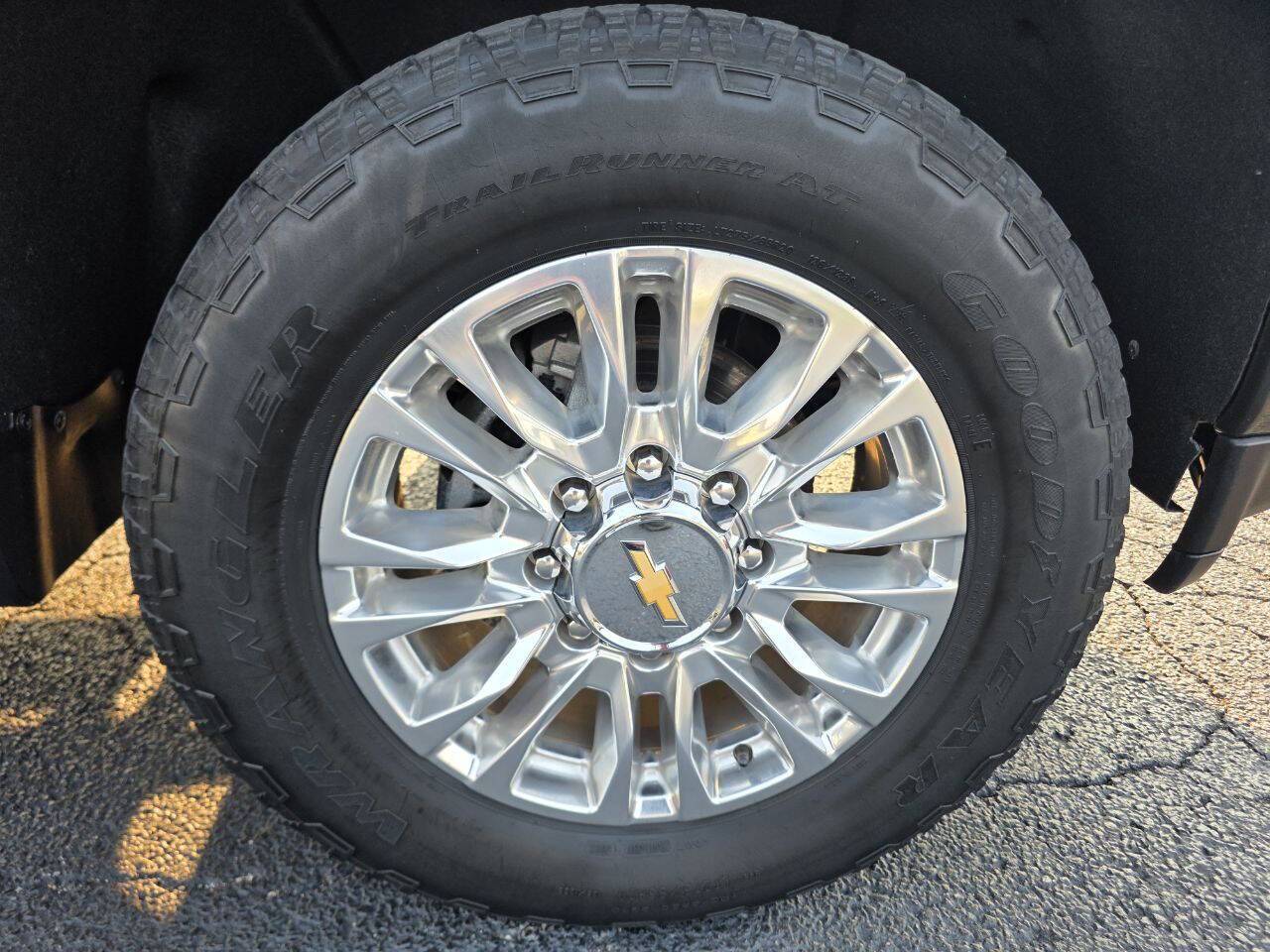 2022 Chevrolet Silverado 2500HD High Country 4x4 4dr Crew Cab SB Eldridge IA