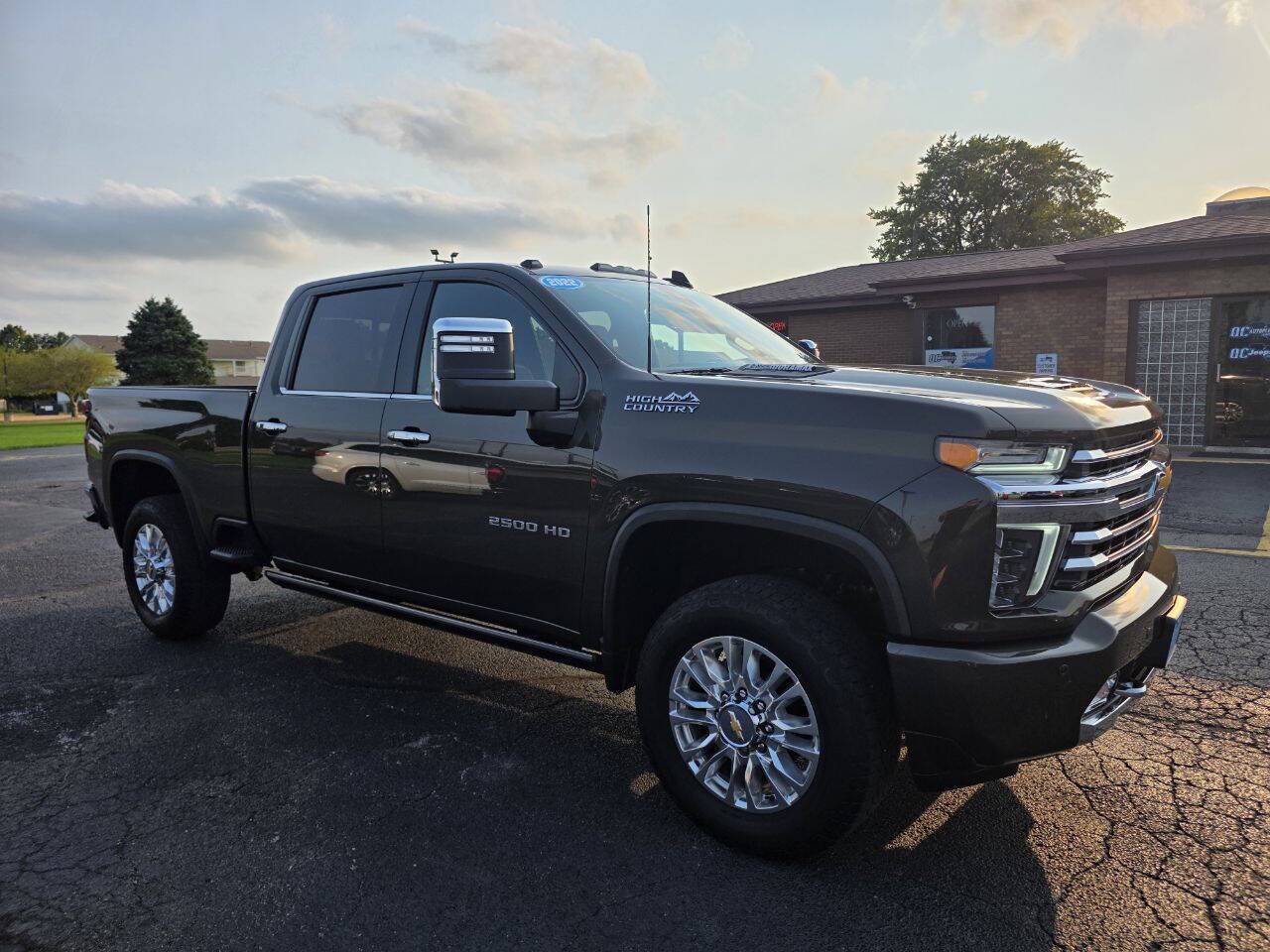 2022 Chevrolet Silverado 2500HD High Country 4x4 4dr Crew Cab SB Eldridge IA