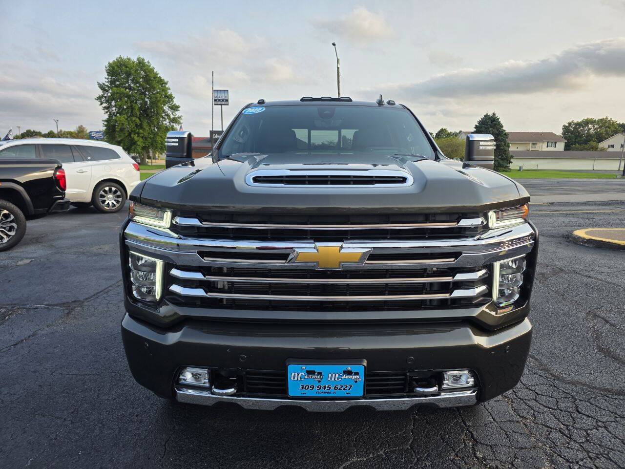 2022 Chevrolet Silverado 2500HD High Country 4x4 4dr Crew Cab SB Eldridge IA