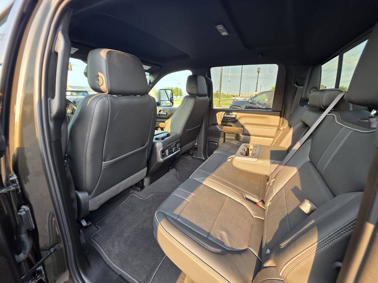 2022 Chevrolet Silverado 2500HD High Country 4x4 4dr Crew Cab SB Eldridge IA