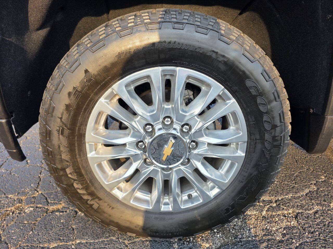 2022 Chevrolet Silverado 2500HD High Country 4x4 4dr Crew Cab SB Eldridge IA