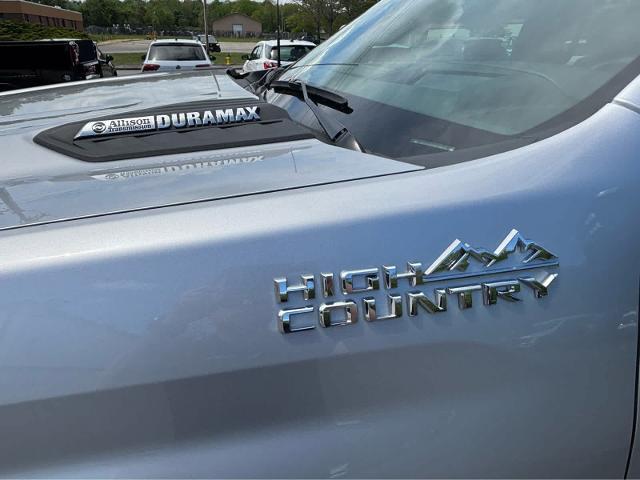 2022 Chevrolet Silverado 3500 HD High Country DRW Fitchburg MA