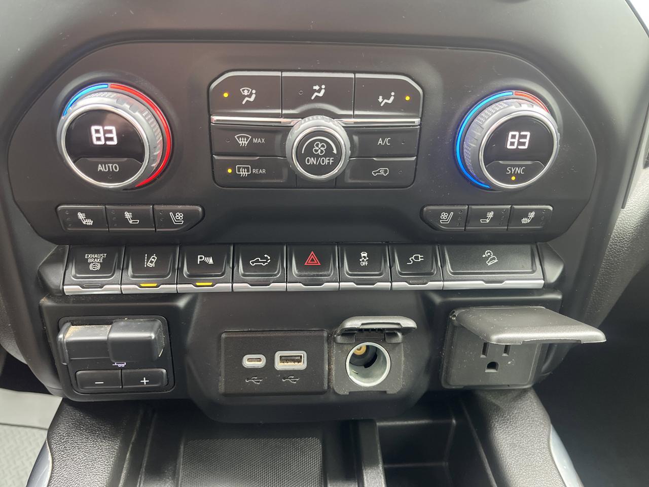 2022 Chevrolet Silverado 3500HD 3500HD LTZ Z71 Crew Cab 4WD DuramaxDiesel MidnightEdt LotsofOptions wSunroof Nav Saukville WI