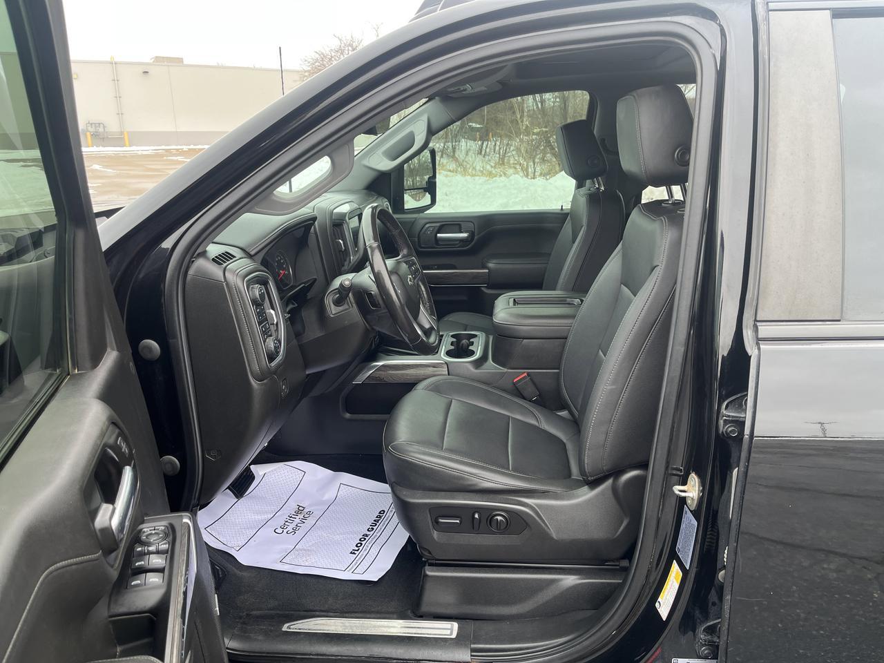 2022 Chevrolet Silverado 3500HD 3500HD LTZ Z71 Crew Cab 4WD DuramaxDiesel MidnightEdt LotsofOptions wSunroof Nav Saukville WI