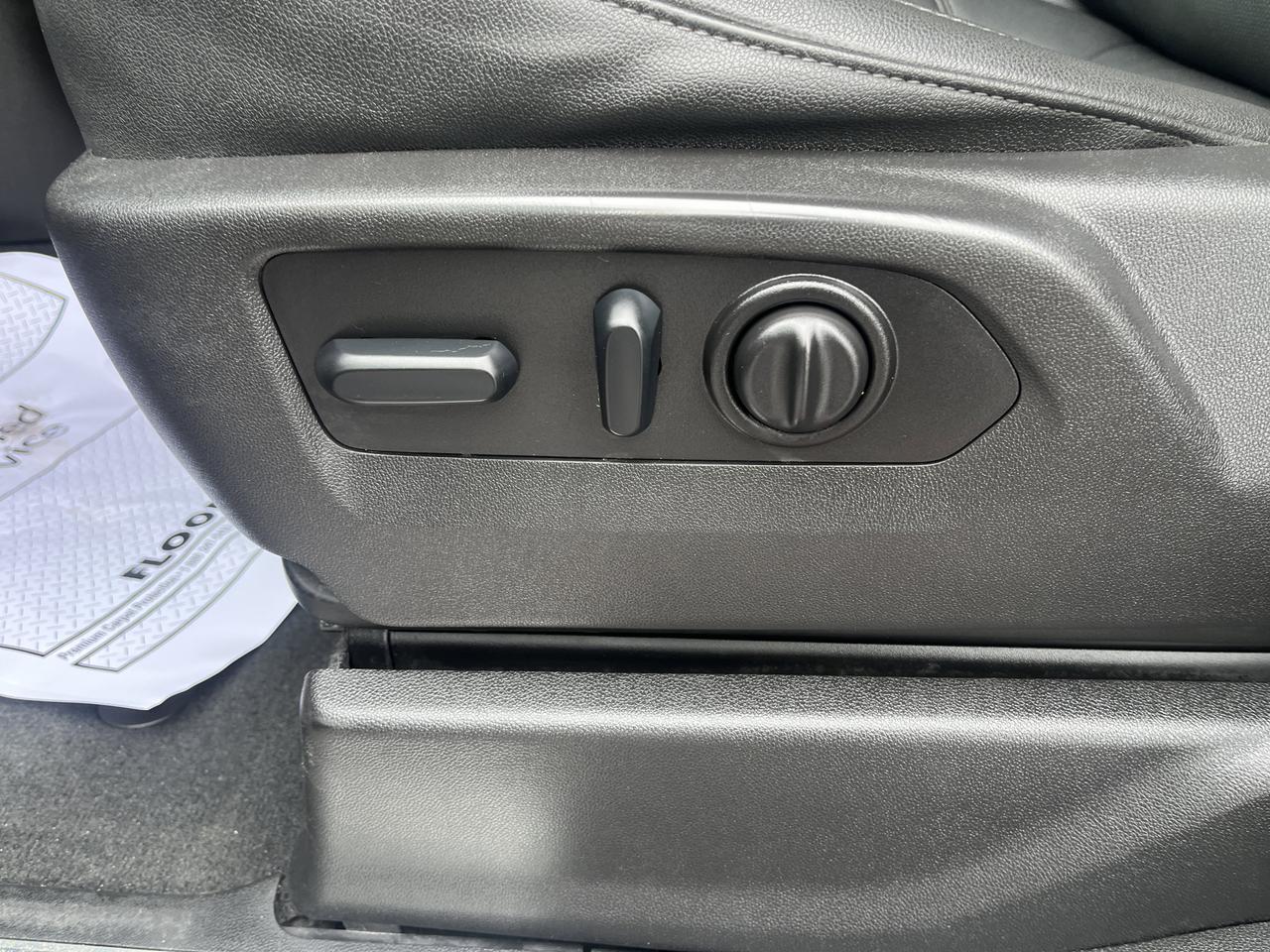 2022 Chevrolet Silverado 3500HD 3500HD LTZ Z71 Crew Cab 4WD DuramaxDiesel MidnightEdt LotsofOptions wSunroof Nav Saukville WI