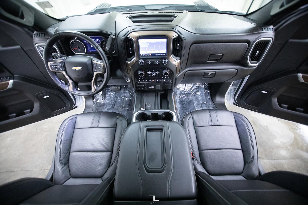 2022 Chevrolet Silverado 3500HD 4x4 Crew Cab High Country Diesel Leather Roof Nav Red Deer AB