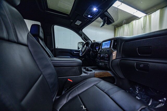 2022 Chevrolet Silverado 3500HD 4x4 Crew Cab High Country Diesel Leather Roof Nav Red Deer AB