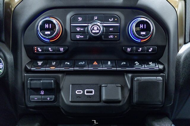 2022 Chevrolet Silverado 3500HD 4x4 Crew Cab High Country Diesel Leather Roof Nav Red Deer AB