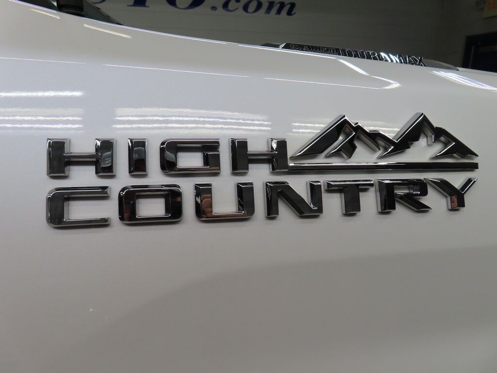 2022 Chevrolet Silverado 3500HD 4x4 Crew Cab High Country SRW Fond du Lac WI