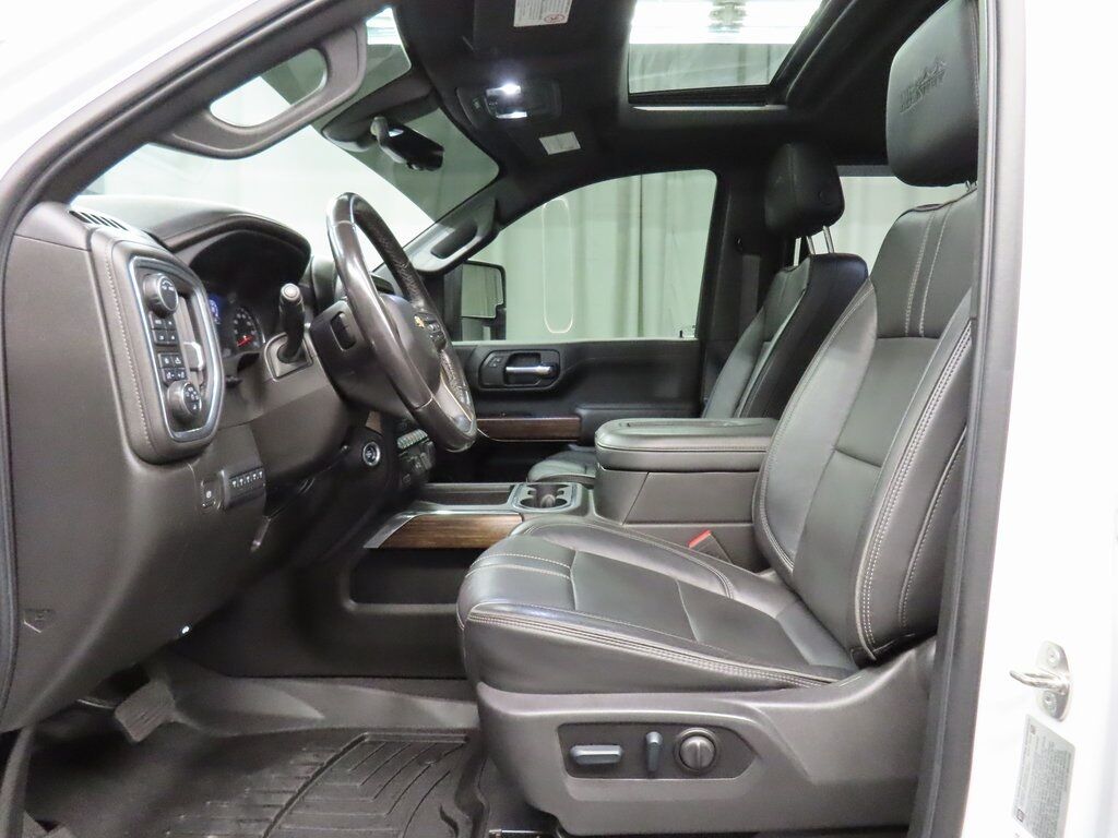 2022 Chevrolet Silverado 3500HD 4x4 Crew Cab High Country SRW Fond du Lac WI