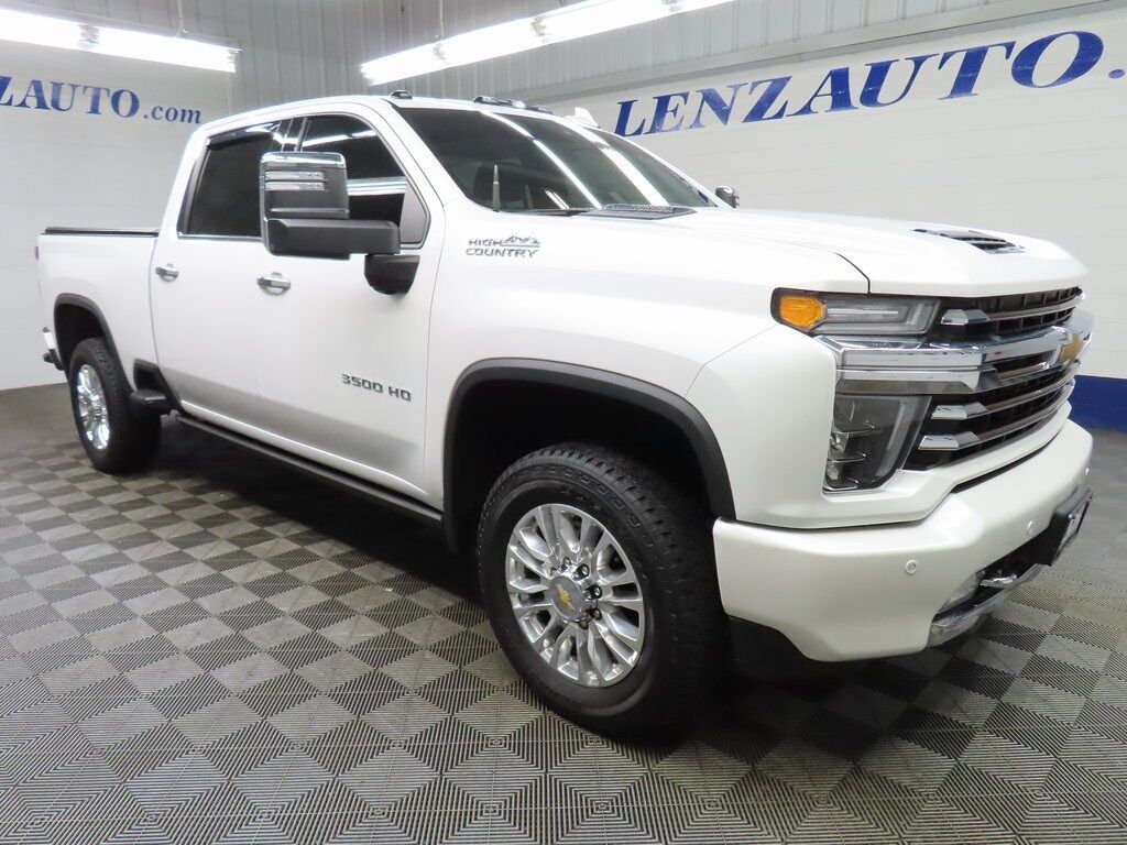 2022 Chevrolet Silverado 3500HD 4x4 Crew Cab High Country SRW Fond du Lac WI