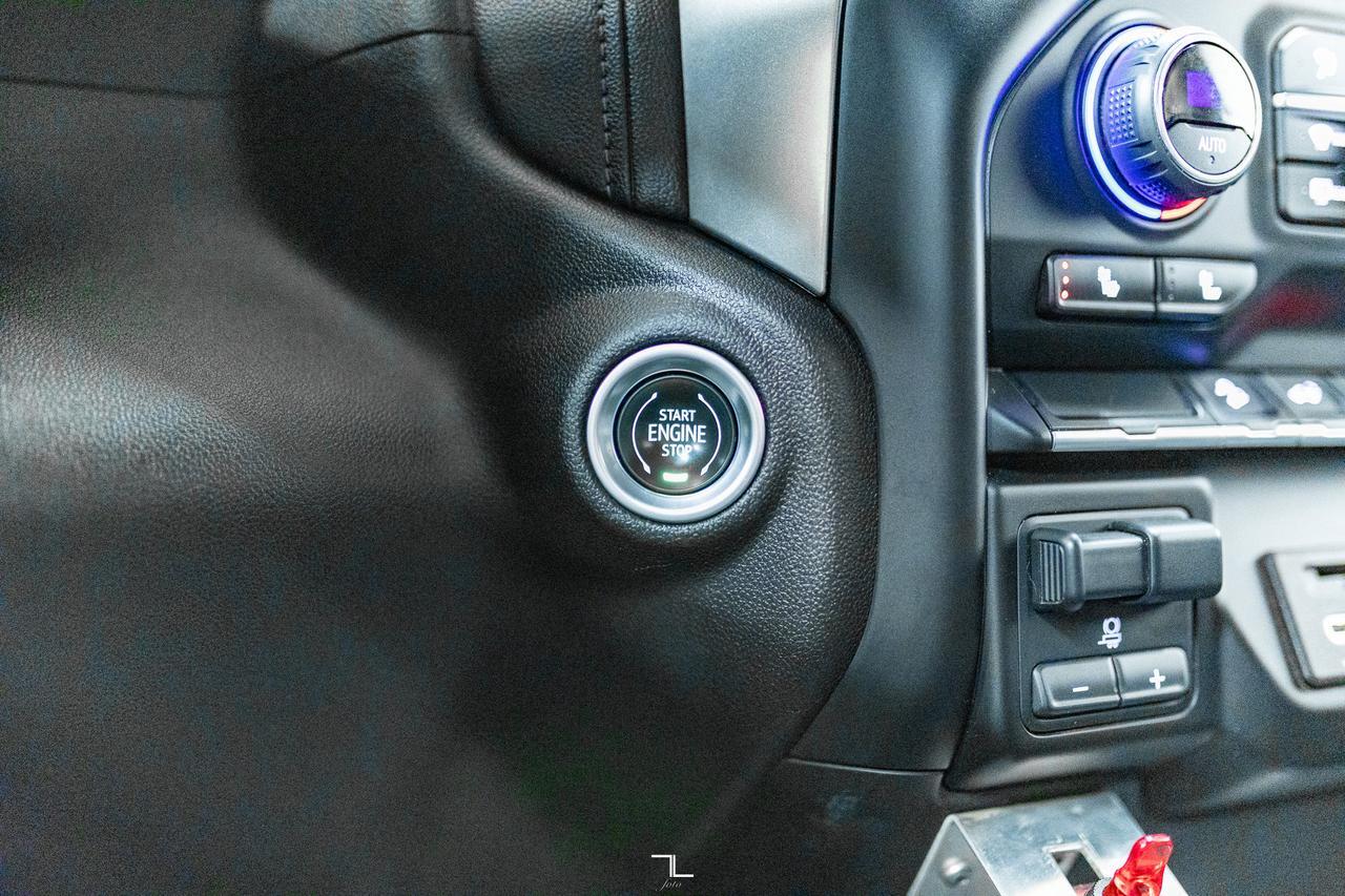 2022 Chevrolet Silverado 3500HD 4x4 Crew Cab LTZ Deck Leather BCam Red Deer AB