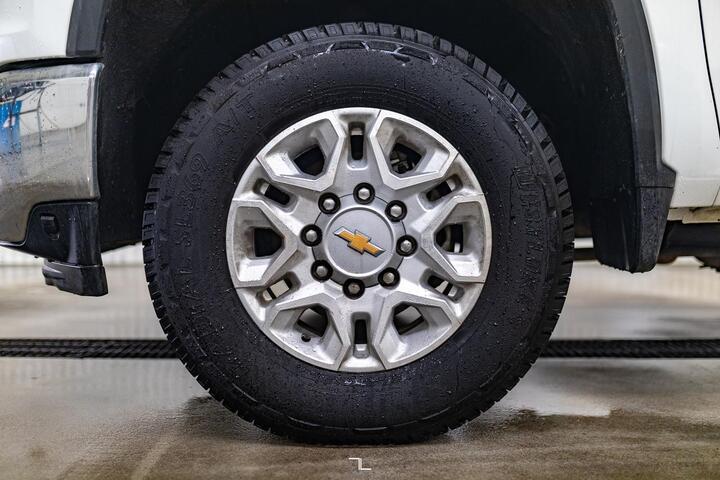 2022 Chevrolet Silverado 3500HD 4x4 Crew Cab LTZ Deck Leather BCam Red Deer AB