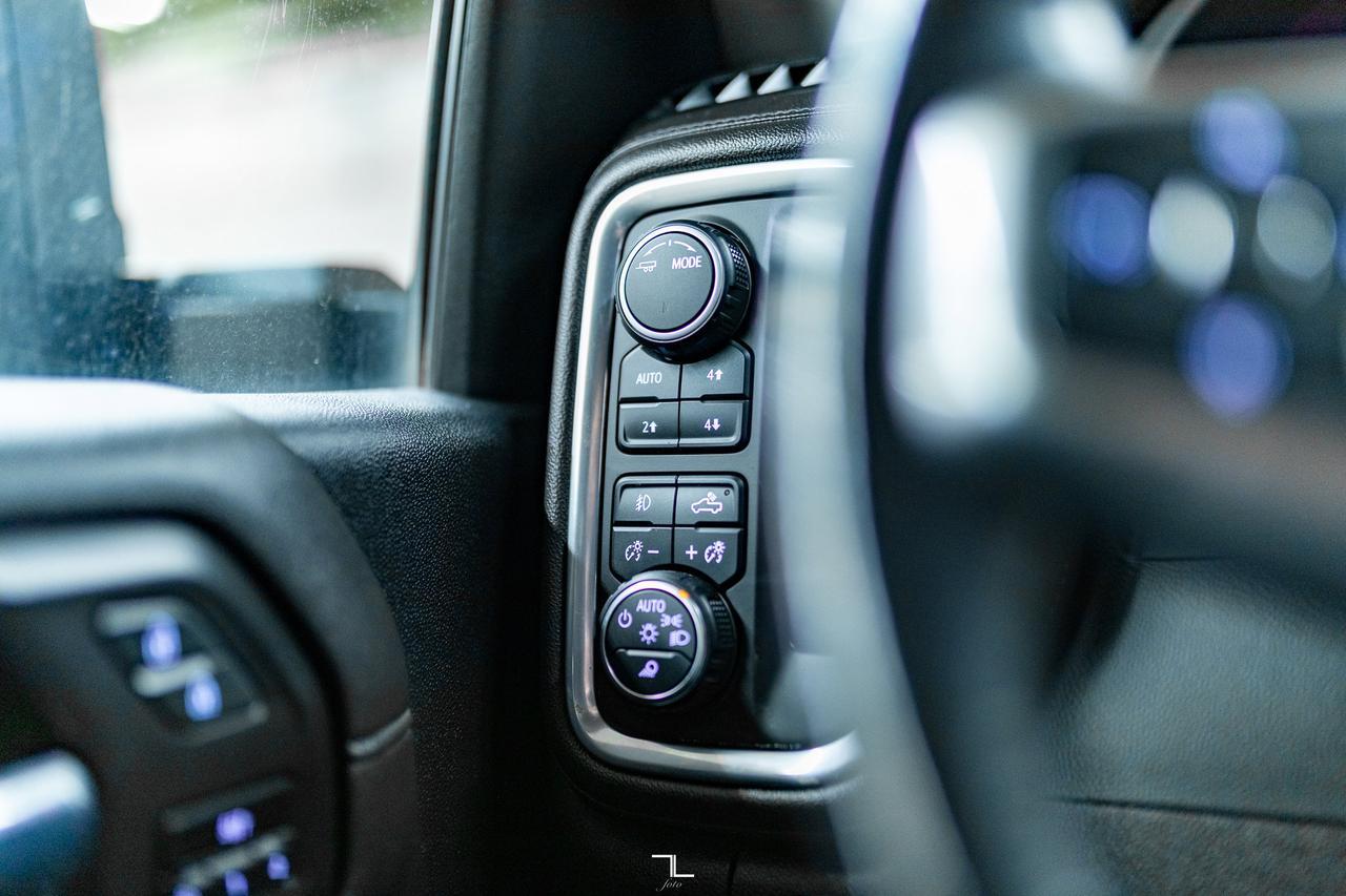 2022 Chevrolet Silverado 3500HD 4x4 Crew Cab LTZ Deck Leather BCam Red Deer AB